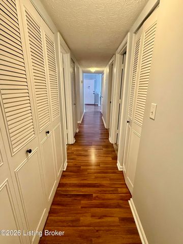 7074 Wildwood Cir 164, Louisville, KY 40291