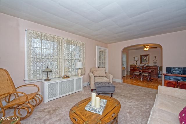 453 Ballston Road, Glenville, NY 12302