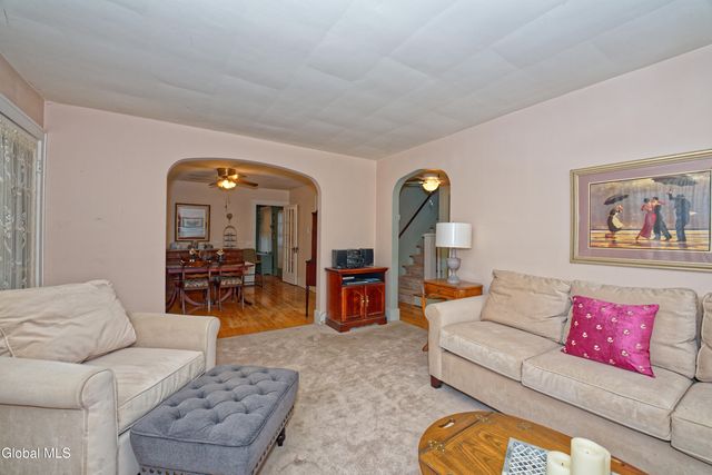 453 Ballston Road, Glenville, NY 12302