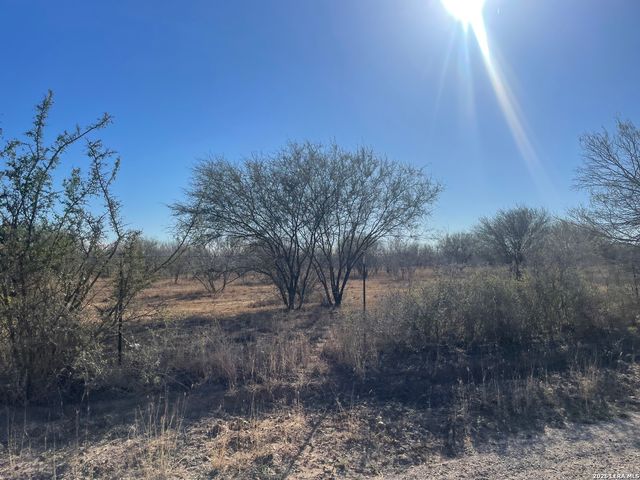 1432 CR 326 & CR 327, Jourdanton, TX 78026