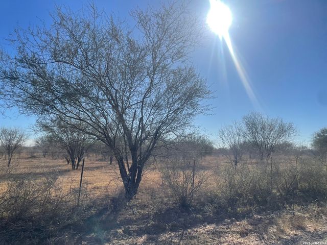 1432 CR 326 & CR 327, Jourdanton, TX 78026