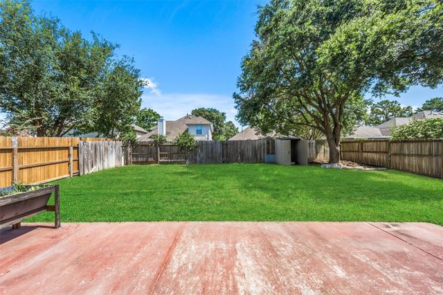 12018 Piney Bend Drive, Tomball, TX 77375