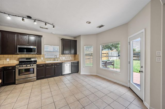 12018 Piney Bend Drive, Tomball, TX 77375