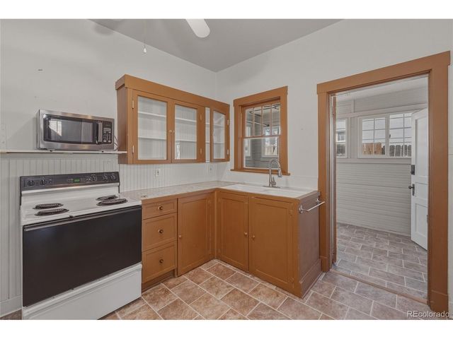 442 W First St, Trinidad, CO 81082