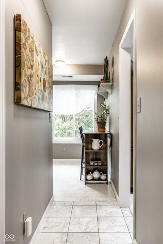 398 Hunters Lane D, Carmel, IN 46032