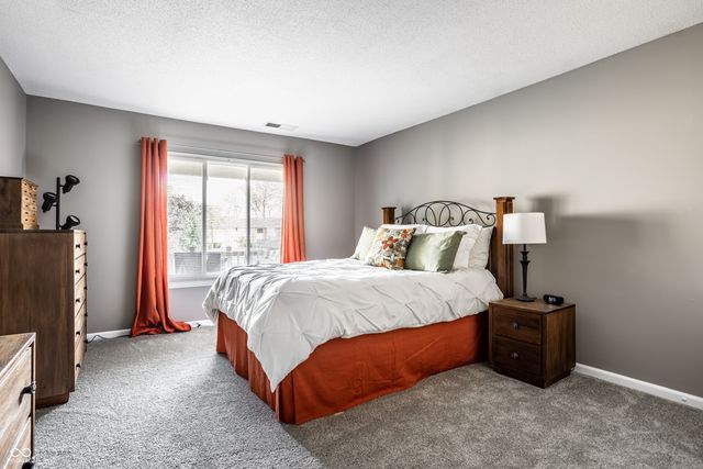 398 Hunters Lane D, Carmel, IN 46032