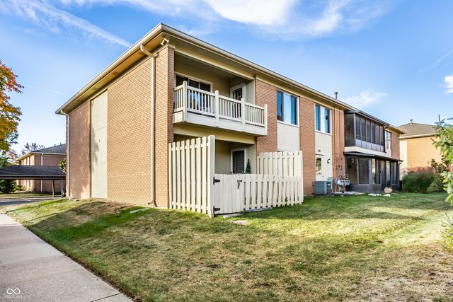 398 Hunters Lane D, Carmel, IN 46032