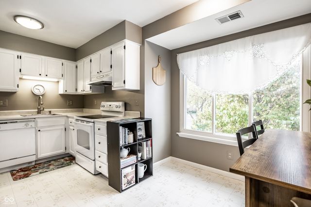 398 Hunters Lane D, Carmel, IN 46032