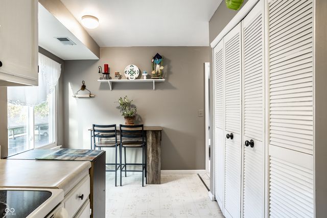 398 Hunters Lane D, Carmel, IN 46032