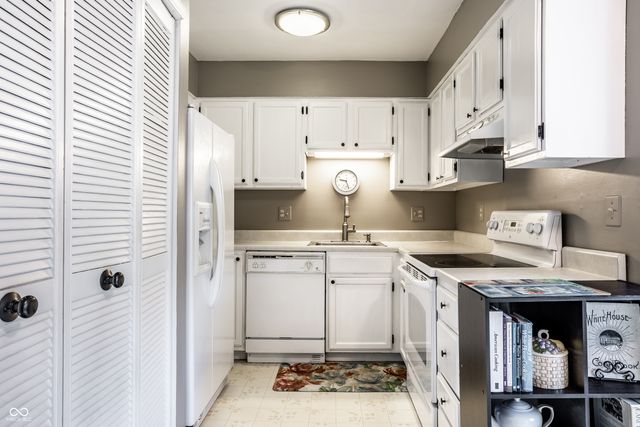 398 Hunters Lane D, Carmel, IN 46032