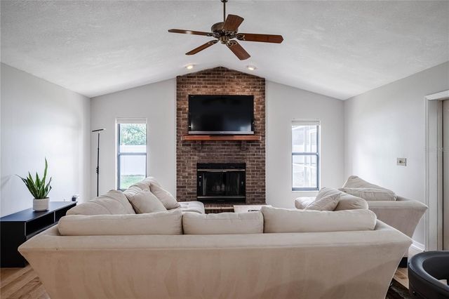 1749 LADY BOWERS TRAIL, Lakeland, FL 33809
