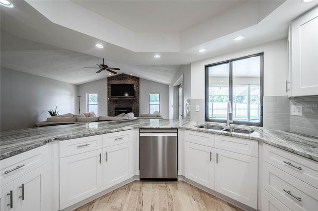 1749 LADY BOWERS TRAIL, Lakeland, FL 33809
