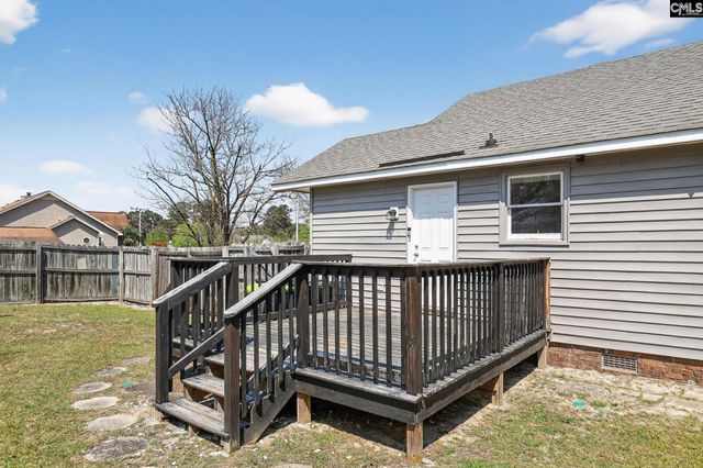 290 Sausage Lane, West Columbia, SC 29170