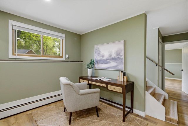 1015 Devonshire ROAD, Delafield, WI 53018