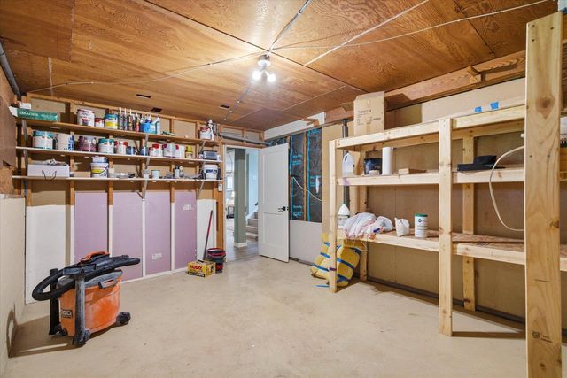 1015 Devonshire ROAD, Delafield, WI 53018