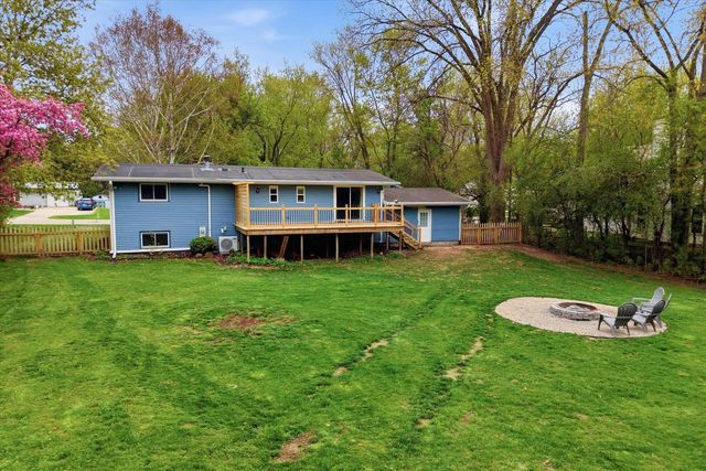 1015 Devonshire ROAD, Delafield, WI 53018