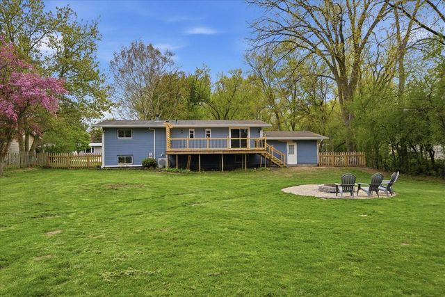 1015 Devonshire ROAD, Delafield, WI 53018