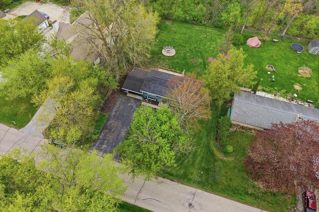 1015 Devonshire ROAD, Delafield, WI 53018