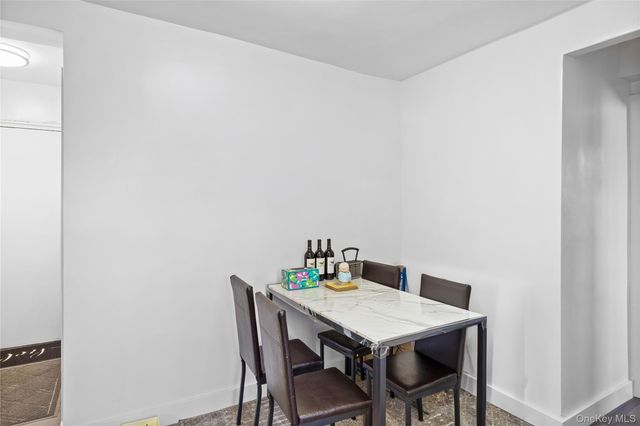 21208 75th Avenue 6D, Oakland Gardens, NY 11364