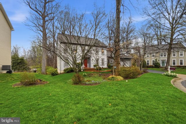 9614 CINNAMON CREEK DR, Vienna, VA 22182