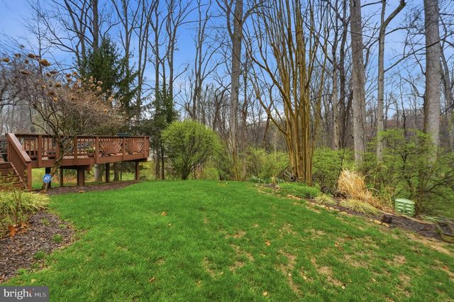 9614 CINNAMON CREEK DR, Vienna, VA 22182