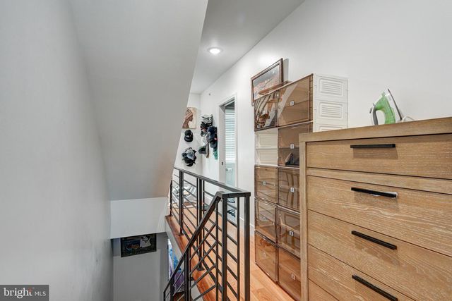 2611 S MARSHALL ST, Philadelphia, PA 19148