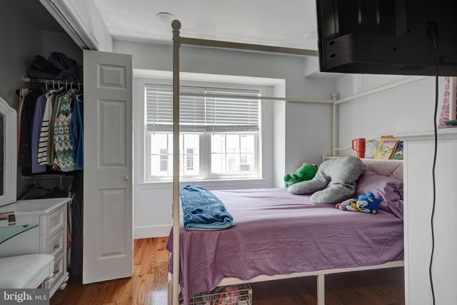 2611 S MARSHALL ST, Philadelphia, PA 19148