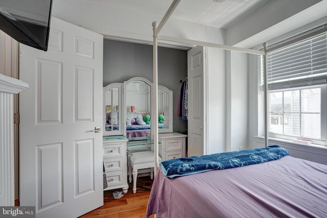 2611 S MARSHALL ST, Philadelphia, PA 19148