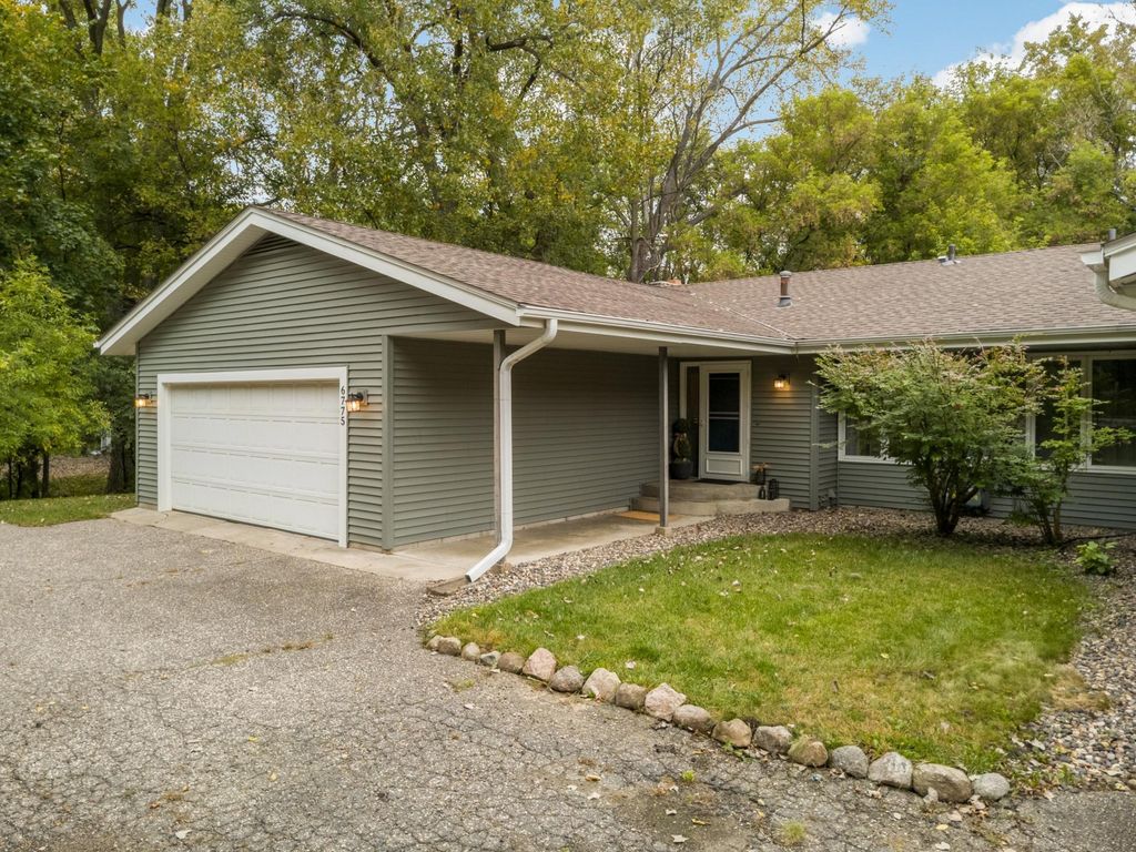 6775 W 192nd Avenue, Eden Prairie, MN 55346 — exterior