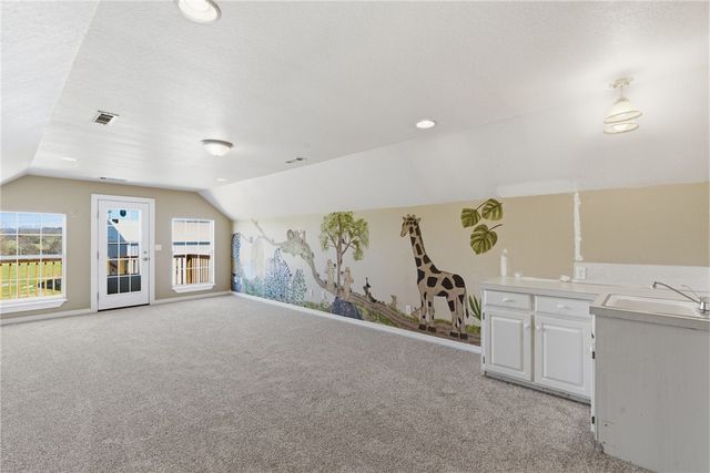 2164 S Hunt Lane, Fayetteville, AR 72701