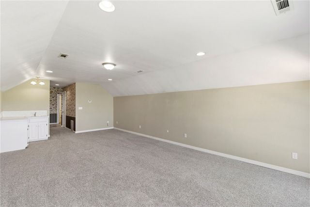 2164 S Hunt Lane, Fayetteville, AR 72701