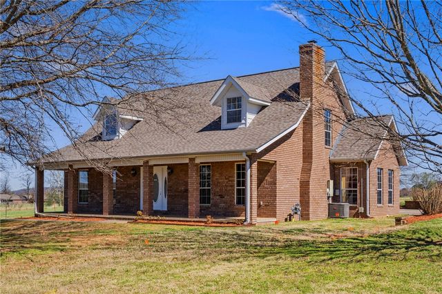 2164 S Hunt Lane, Fayetteville, AR 72701