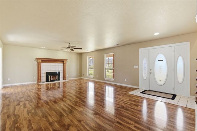 2164 S Hunt Lane, Fayetteville, AR 72701