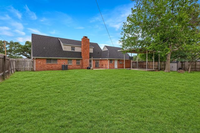 3501 Tanglewood Drive, Bryan, TX 77802
