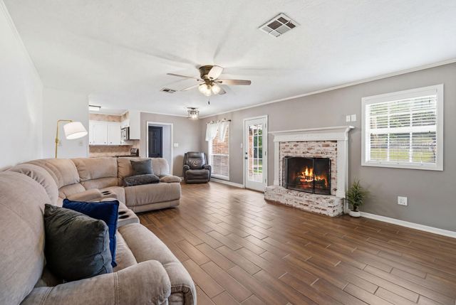 3501 Tanglewood Drive, Bryan, TX 77802