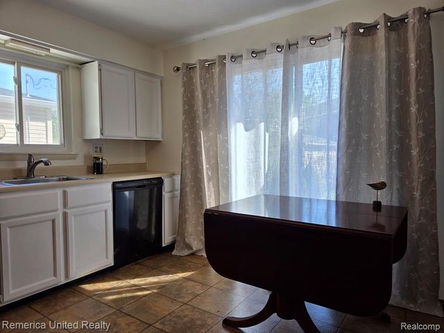 29821 Munro Street, Rockwood, MI 48173