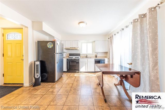 29821 Munro Street, Rockwood, MI 48173