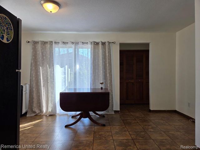 29821 Munro Street, Rockwood, MI 48173