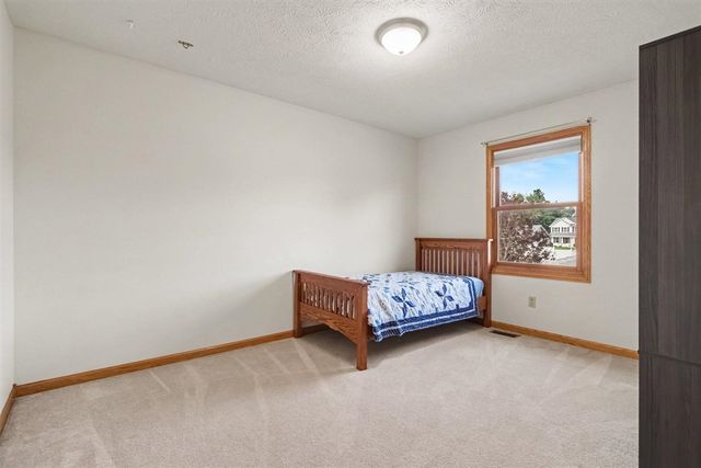 6647 Whitehorse Avenue, Kalamazoo, MI 49048