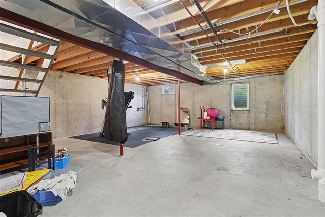 6647 Whitehorse Avenue, Kalamazoo, MI 49048