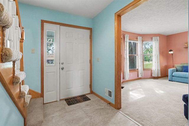 6647 Whitehorse Avenue, Kalamazoo, MI 49048
