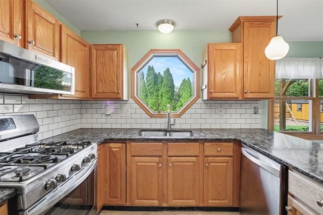 6647 Whitehorse Avenue, Kalamazoo, MI 49048