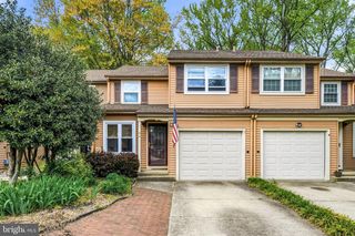 49 FARNWOOD RD, Mount Laurel, NJ 08054