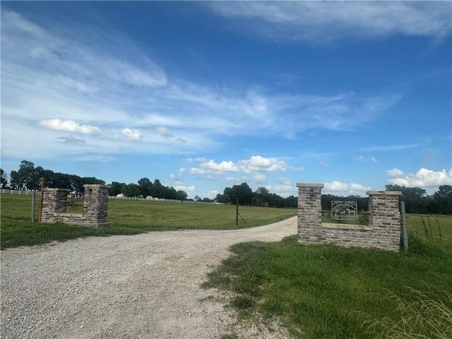24355 Jingo Road, Bucyrus, KS 66013
