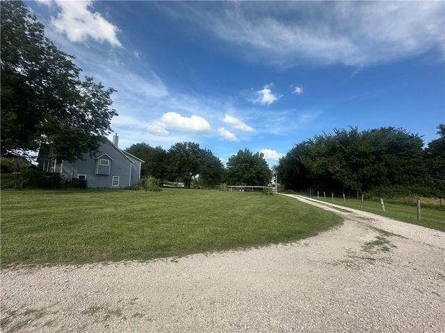 24355 Jingo Road, Bucyrus, KS 66013