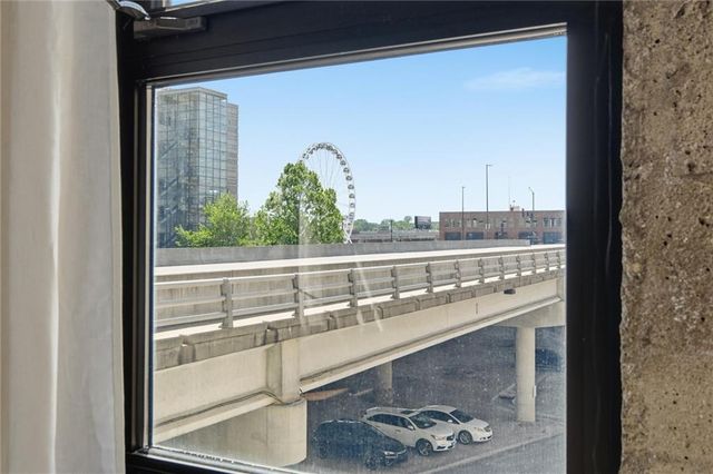 360 W Pershing Road 190, Kansas City, MO 64108