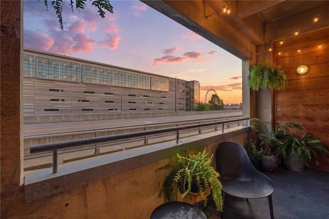 360 W Pershing Road 190, Kansas City, MO 64108