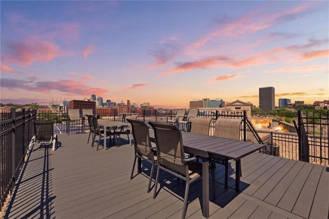 360 W Pershing Road 190, Kansas City, MO 64108