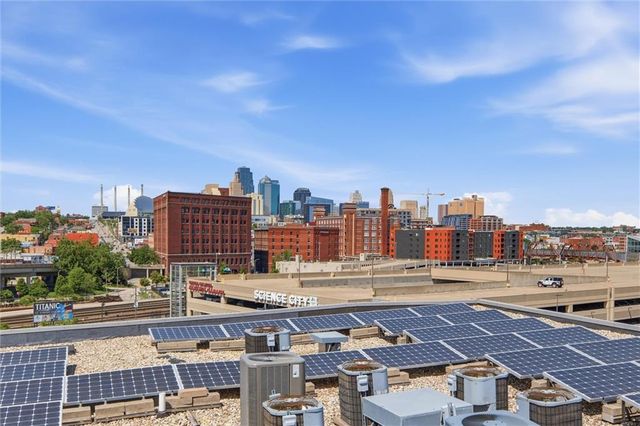 360 W Pershing Road 190, Kansas City, MO 64108