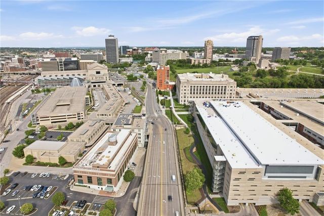 360 W Pershing Road 190, Kansas City, MO 64108